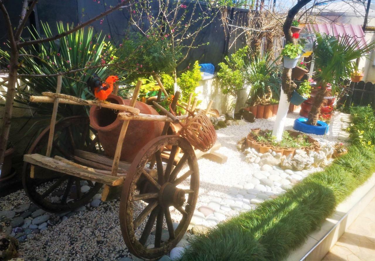 Hostel Sadu Кутаиси Екстериор снимка
